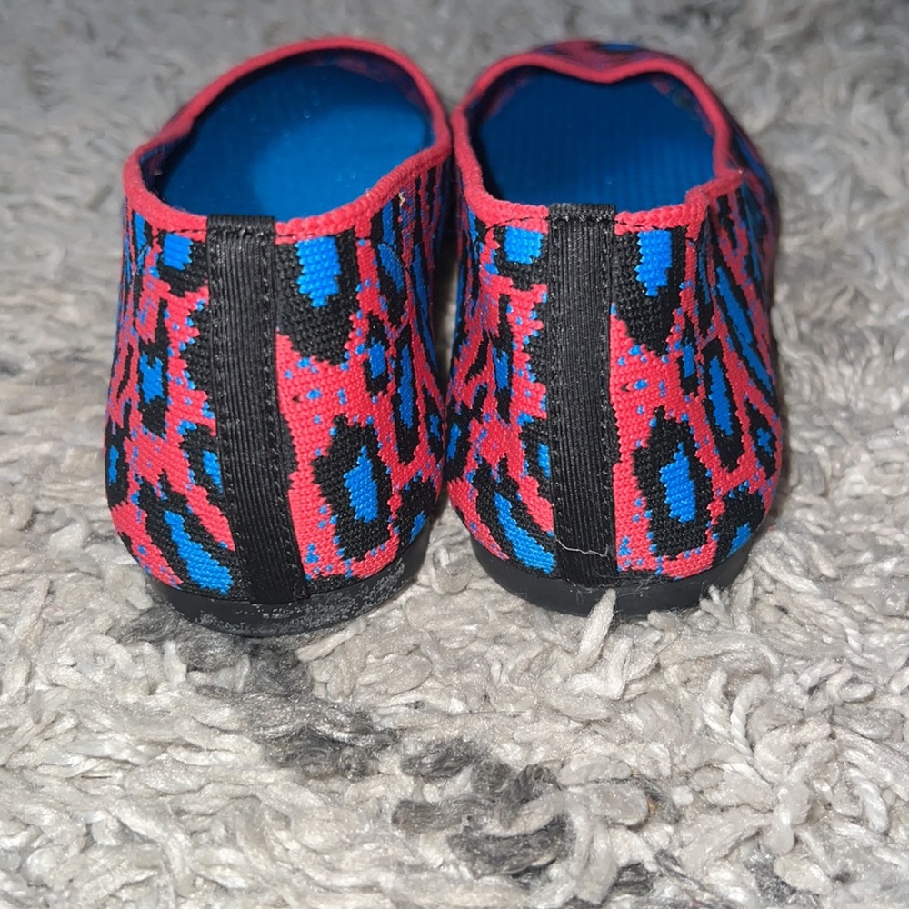 Flats - Picture 3 of 5